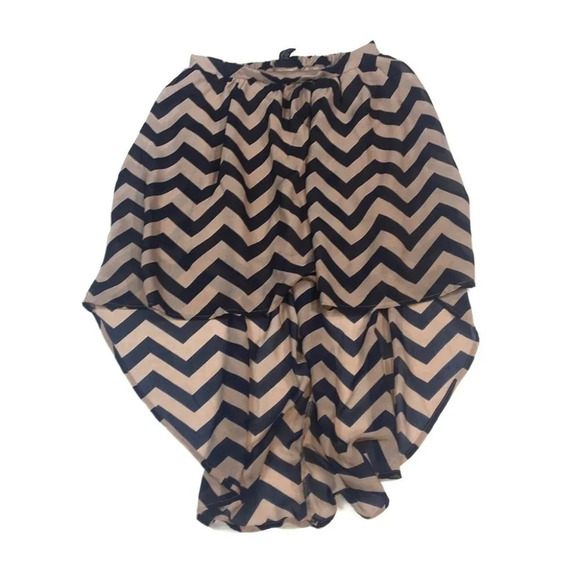 BT8 Rue21 Hi Low chevron Print Skirt M - Picture 1 of 5